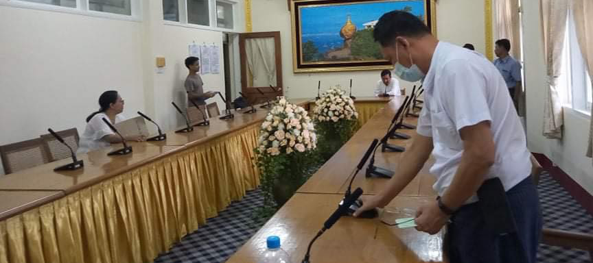 缅甸某佛教大学会议室选用WDC-903数字无线麦克风系统